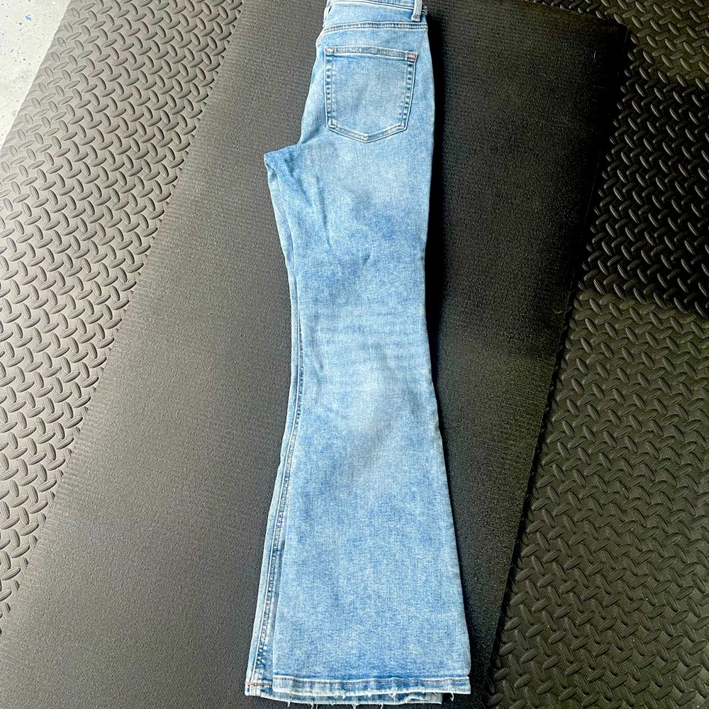 Maurice’s Brand Stretchy